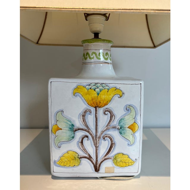1970s Mid Century Modern Ceramic table lamp with bird and flower decorations For Sale - Image 10 of 12