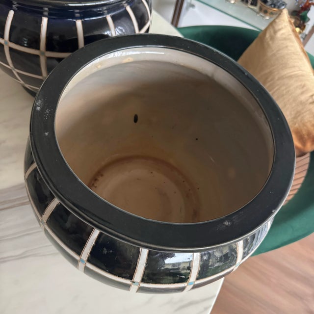 Postmodern 1980s Postmodern Grid Etched Large Ceramic Glazed Planters - Set of 2 For Sale - Image 3 of 8