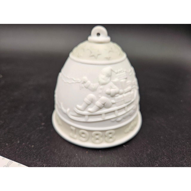 1980s VTG 1988 Lladro Annual Christmas Porcelain Ornament Bell in Original Box 5.525 For Sale - Image 5 of 9