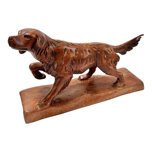 Vintage Hand Carved Wood Hunting Dog Sculpture on Base – Sporting Irish Setter Figurine | Lodge Decor Accent For Sale