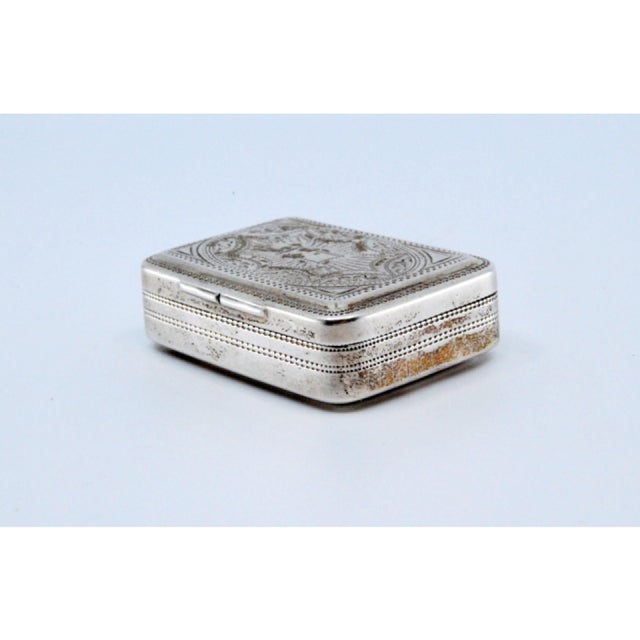 George IV Silver and Gold Vinaigrette Box with Geometric Engravings For Sale - Image 10 of 12