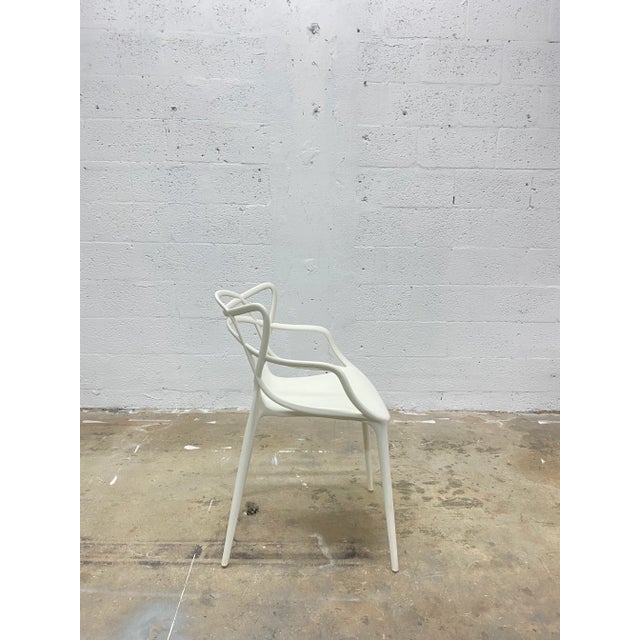 Philippe Starck & Eugeni Quitllet White Masters Chairs for Kartell - a Pair For Sale In Miami - Image 6 of 13