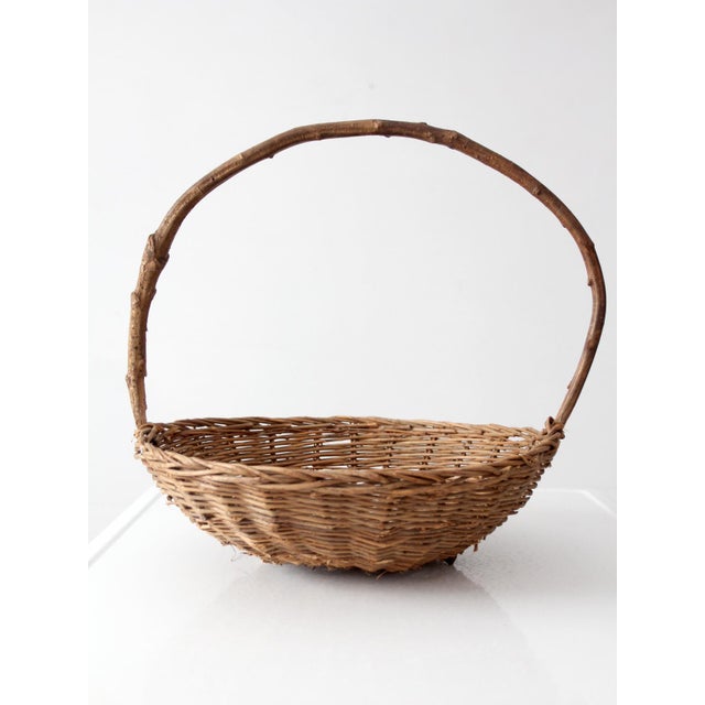 Early 20th Century Antique Willow Gathering Basket With Branch Handle For Sale - Image 5 of 14