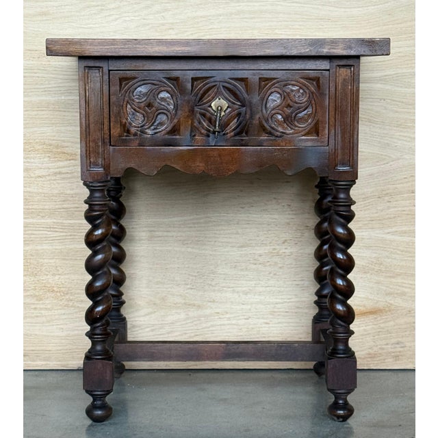 Mid 19th Century Pair of Dark Carved Spanish Nightstands with Drawer For Sale - Image 17 of 18