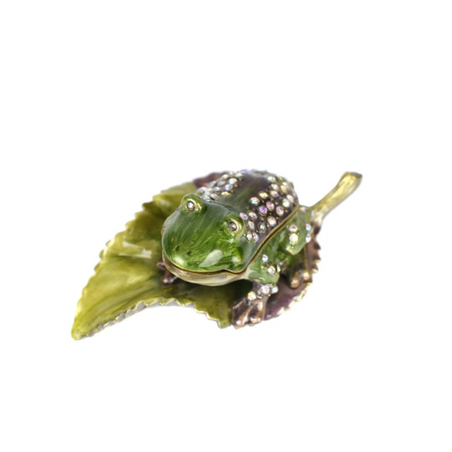Shabby Chic Late 20th Century Sitting Frog One a Leaf Figurine Trinket Box For Sale - Image 3 of 9
