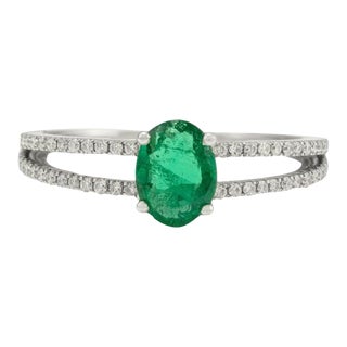 Oval Cut Emerald and Diamond Ring in Solid 18k White Gold Size 7 For Sale