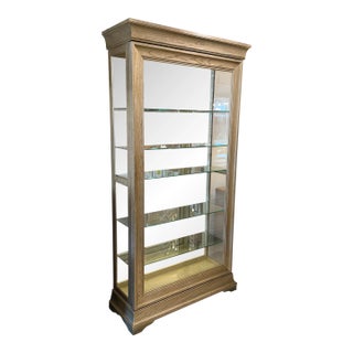 Pulaski Furniture Lyon Sliding Door Curio For Sale