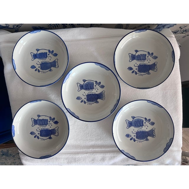 1990s Hand-Painted White & Blue Ceramic Fish Bowls, Made in Brazil- Set of 5 For Sale - Image 4 of 7
