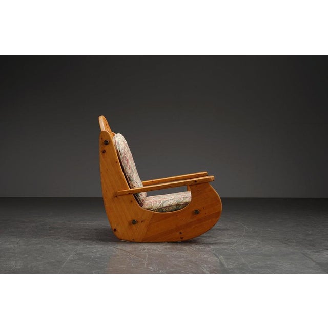 Scandinavian Rocking Chair in Pine For Sale - Image 10 of 18