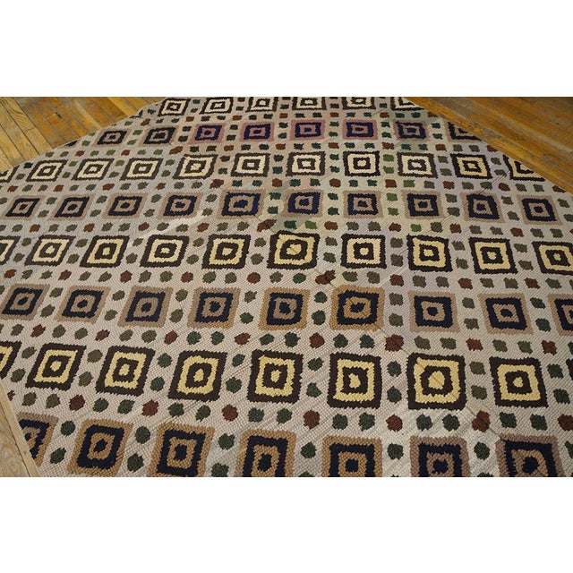 1960s Gray Diamond Vintage American Hooked Rug 5' 11" X 8' 6" Handknotted Wool Carpet For Sale - Image 9 of 18