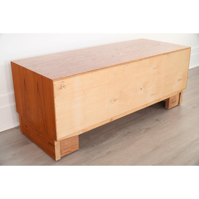 Orange Danish Teak 4-Drawer Cabinet by Hundevad For Sale - Image 8 of 8