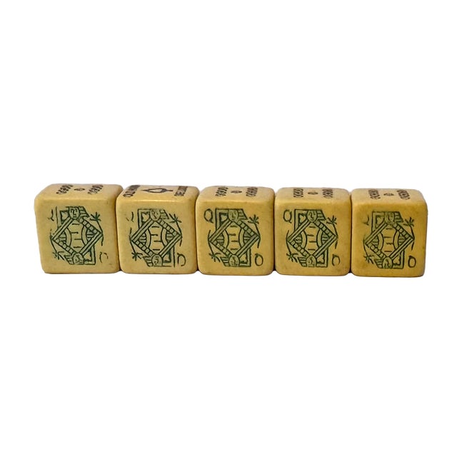 1950s Vintage 1950s Old Parr De Luxe Bakelite Poker Dice Set in Fitted Case For Sale - Image 5 of 12