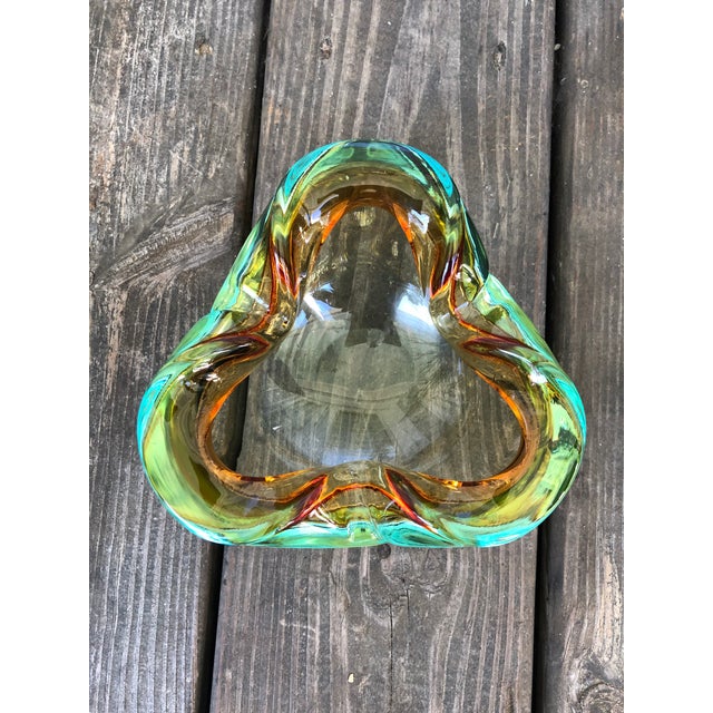 Mesmerizing colors. Incredibly beautiful Excellent condition