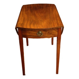 C. 1790-1810 Oval American Pembroke Table For Sale