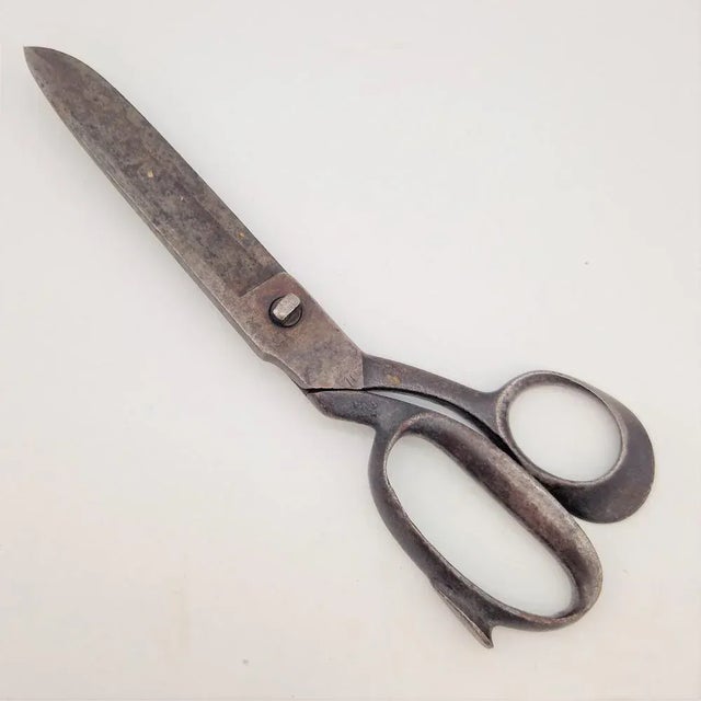 1930s Antique Scissor in Iron, 1930 For Sale - Image 5 of 5