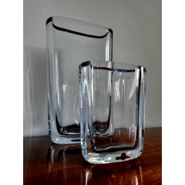 Mid-Century Modern Ice-Blue Art Glass Vases from Strömbergshyttan, 1960s, Set of 2 For Sale - Image 4 of 13