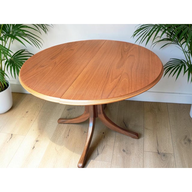 Mid-Century Teak Extending Dining Table and Chairs, 1970s, Set of 5 For Sale - Image 16 of 18