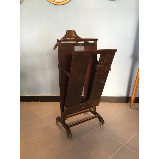 Fratelli Reguitti Vintage Walnut and Brass Details Valet from Fratelli Reguitti, 1970s For Sale - Image 4 of 16