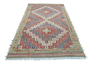 Vintage Turkish Kilim Rug - 67"x101"