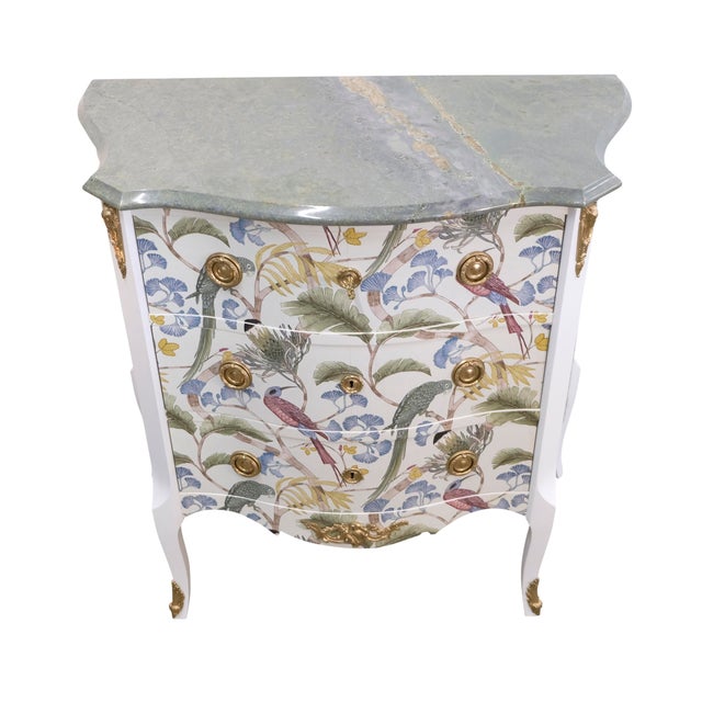 French 1950s Gustavian Style Commode in Antique White With Exotic Birds Design and Marble Top For Sale - Image 3 of 6