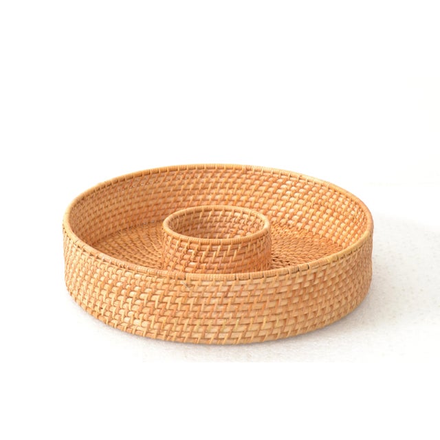 1980s 1960 Rattan, Cane & Bamboo Chip & Dip Server For Sale - Image 5 of 13