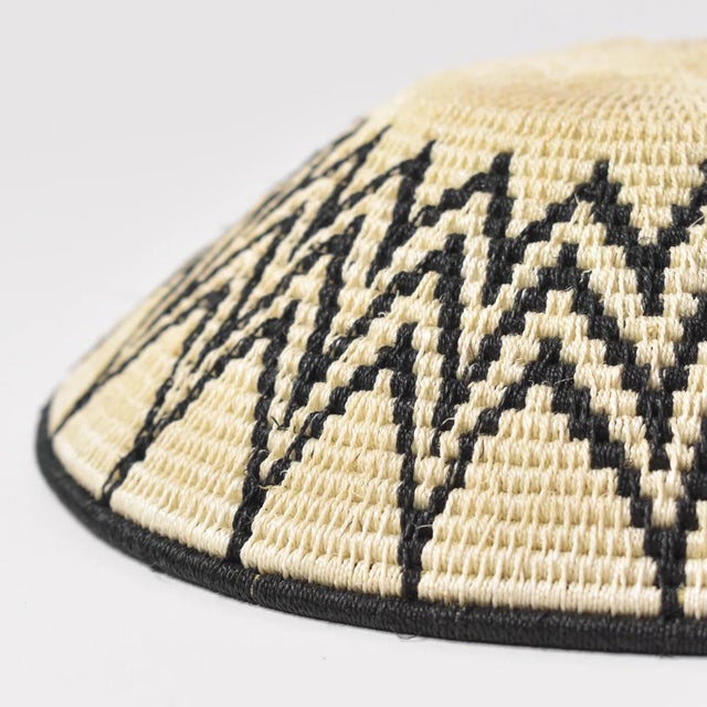 Textile Early 20th Century Sisal Handwoven Black and White Star Basket Eswatini 8inch For Sale - Image 7 of 8