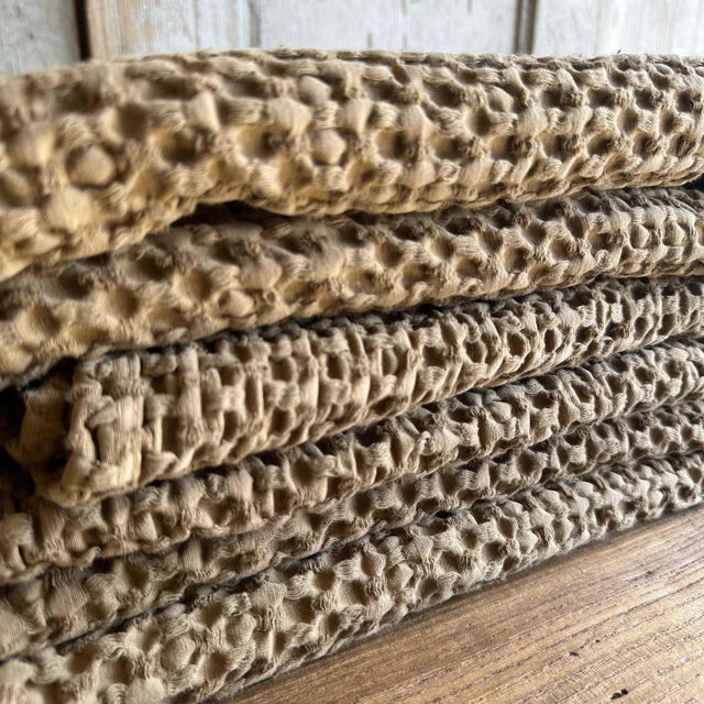 French Cotton Waffle Baffle Coverlet Blanket Queen or King Size in Tabac For Sale - Image 4 of 6
