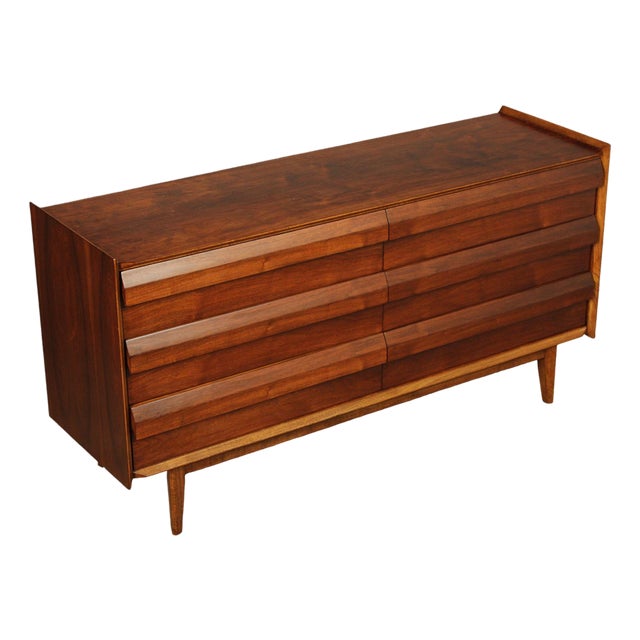Lane 'First Edition' Mid Century Modern Walnut Dresser For Sale