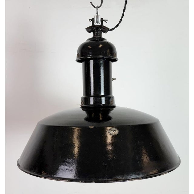 Metal Industrial Bauhaus Black Enamel Pendant Lamp, 1930s For Sale - Image 7 of 18