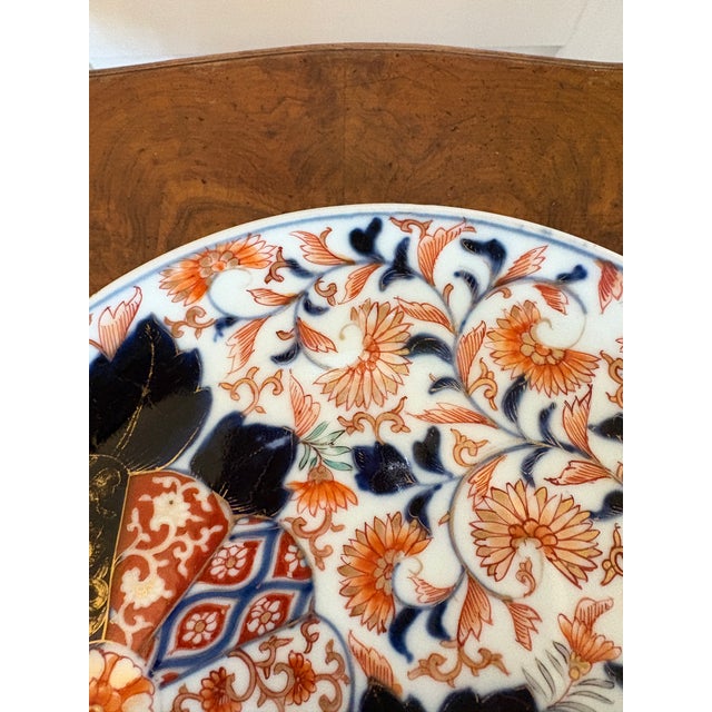 Mid 19th Century Antique Japanese Hand Painted Imari Plate, 1860s For Sale - Image 5 of 10