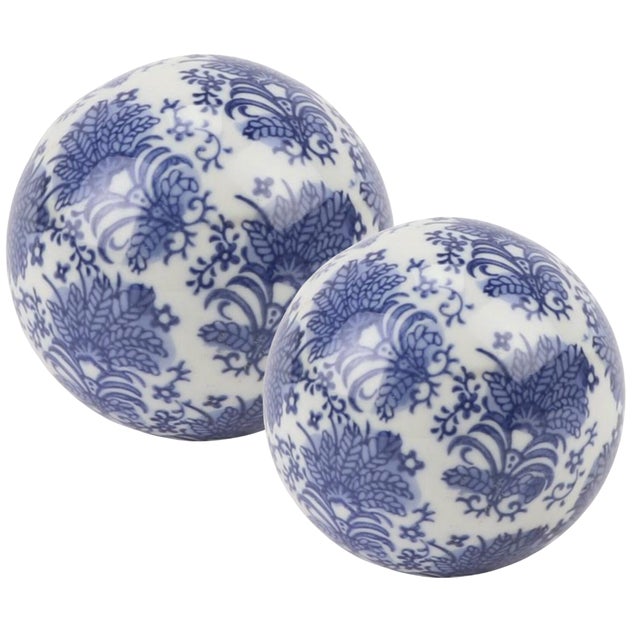 Elevate your interior design with our Feather Porcelain Ball. Available in two sizes, this exquisite decorative piece adds...