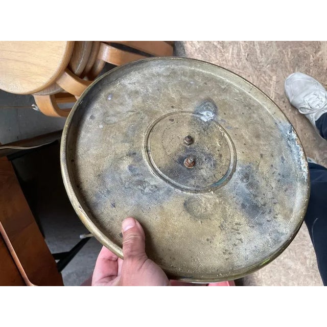 Metal French Hollywood Regency Pineapple Side Table in Brass, 1970s For Sale - Image 7 of 8