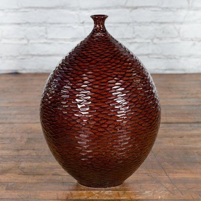 Late 20th Century Prem Collection Handcrafted Burgundy Vase with Textured Honeycomb Style Motifs For Sale - Image 5 of 12