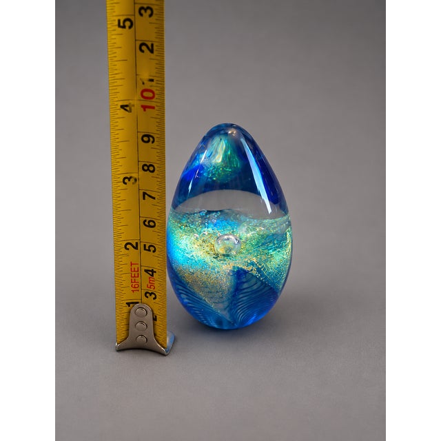 Dichroic Glass Eye Studio Paperweight – Blue Aqua Gold Sculpture Signed 1999 For Sale In Sacramento - Image 6 of 8