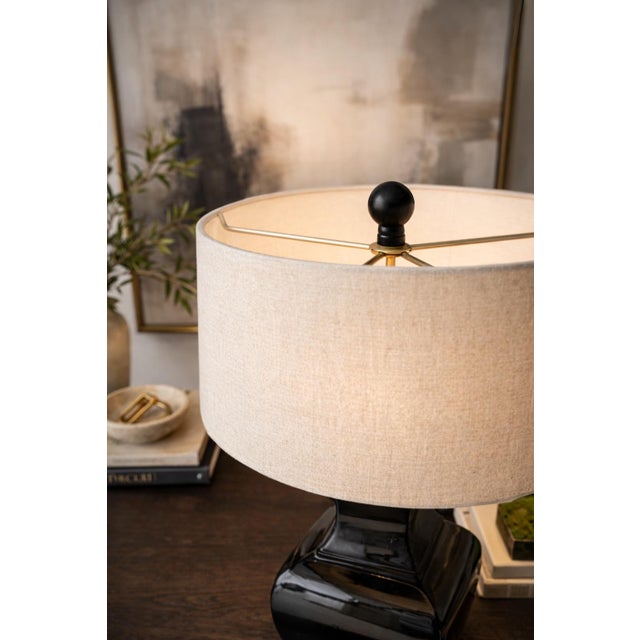 Vintage Sculptural Gloss Black Ceramic Urn Table Lamp With 14” Linen Drum Shade – 23” Tall For Sale - Image 4 of 7