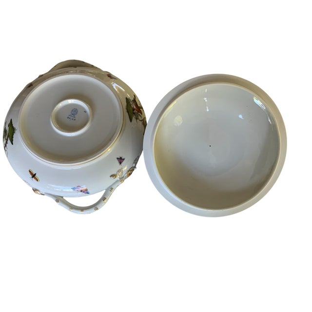 Herend Rothschild Bird 10" Round Covered Vegetable Bowl Porcelain 90/RO Made in Hungary. Approx. 11 1/2" 9 1/2". Basket...