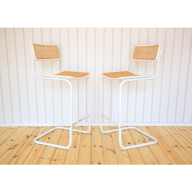Wood Mid-Century Bauhaus White B64 S64 Cesca Bar Stools in Rattan, 1970s, Set of 2 For Sale - Image 7 of 18