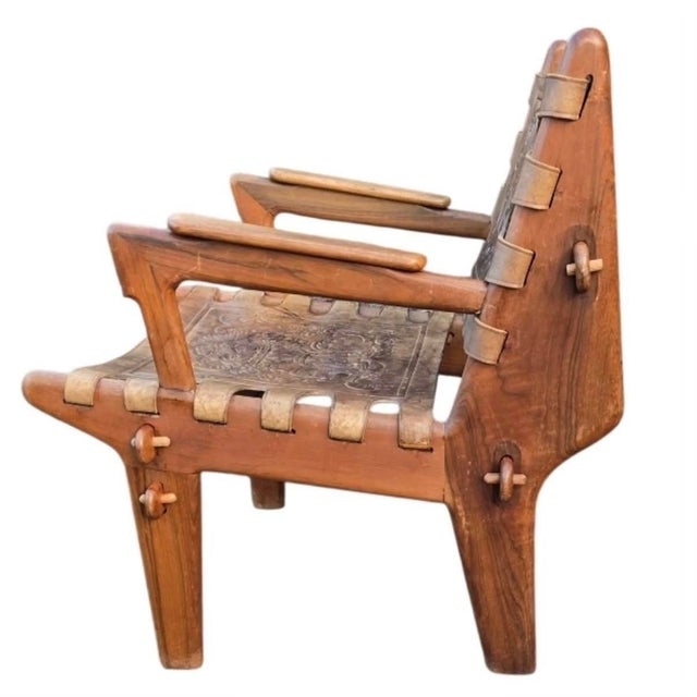 Animal Skin Mid-Century Modern Tooled Leather Sling / Safari Lounge Chair by Angel Pazmino, Ecuador, C. 1960s For Sale - Image 7 of 11