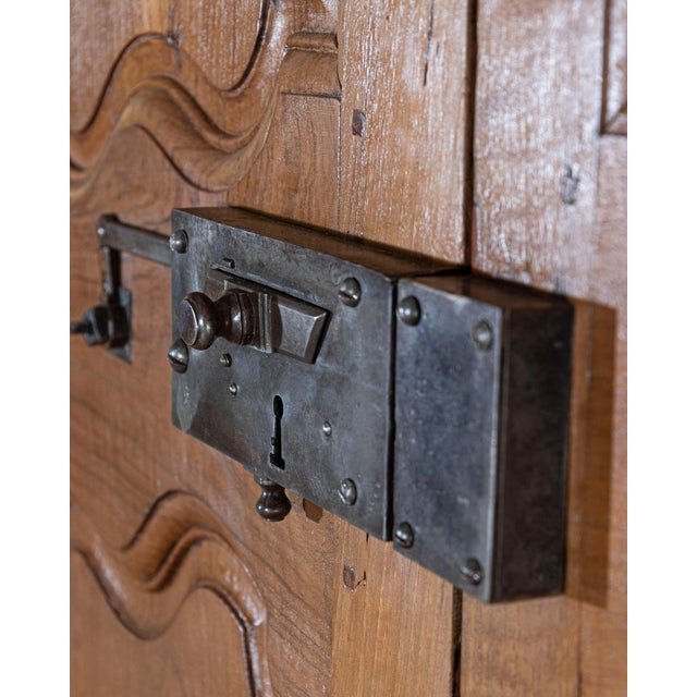 Two Pairs of 18th-Century French Walnut Communication Doors For Sale - Image 13 of 17
