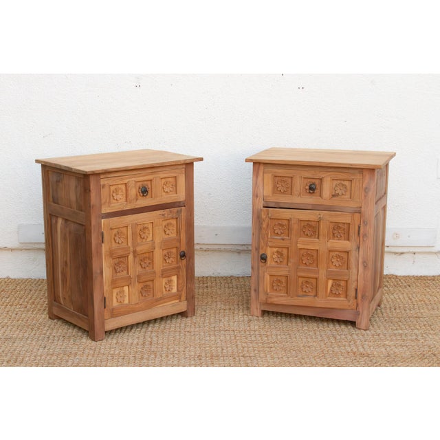 Indian Set of 2, Haveli Lotus Flower Bedside Cabinets For Sale - Image 3 of 9