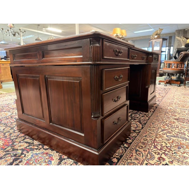 English Chesterfield Desk in Teak For Sale - Image 6 of 18