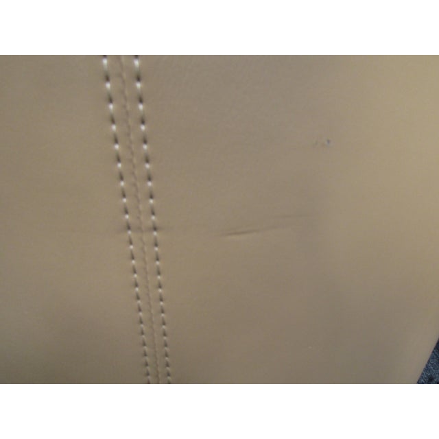 Mid-Century Modern 1970s Pair of Vintage Modern Two-Tone Leather Tub Chairs - 2 Pieces For Sale - Image 3 of 12