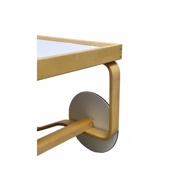 Modern Tea Trolley in Birch with Ceramic Tile by Alvar and Aino Aalto for Artek, Finland, 1970s For Sale - Image 3 of 8