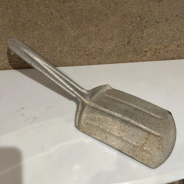 1950s Handy Shovel Ash Coal Fireplace Scoop Vintage Tool in Aluminum For Sale - Image 12 of 12
