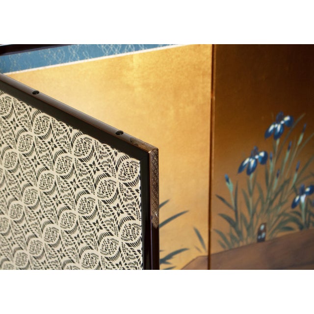 "Rinpa Iris Yatsuhashi" by Taizan, Heisei Era Japanese Painted Byobu Screen For Sale - Image 16 of 18