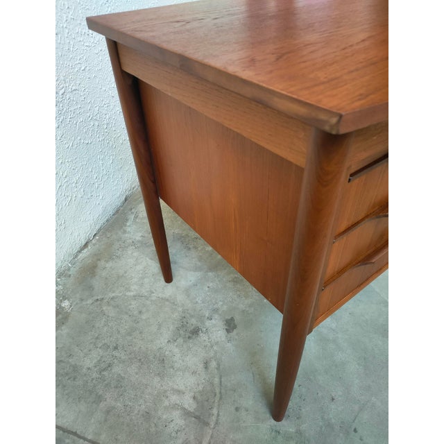 Wood Mid-Century Modern Teak Desk, Denmark, 1970 For Sale - Image 7 of 17