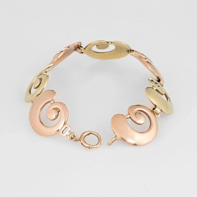 This is part of Chairish’s Fine Jewelry assortment. Stylish vintage Tiffany & Co bracelet crafted in 14k rose & yellow...