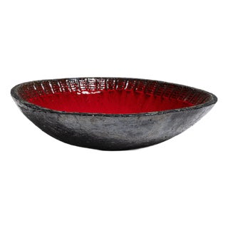 1970s France Mid-century Modern Rose Ceramic Serving Bowl For Sale