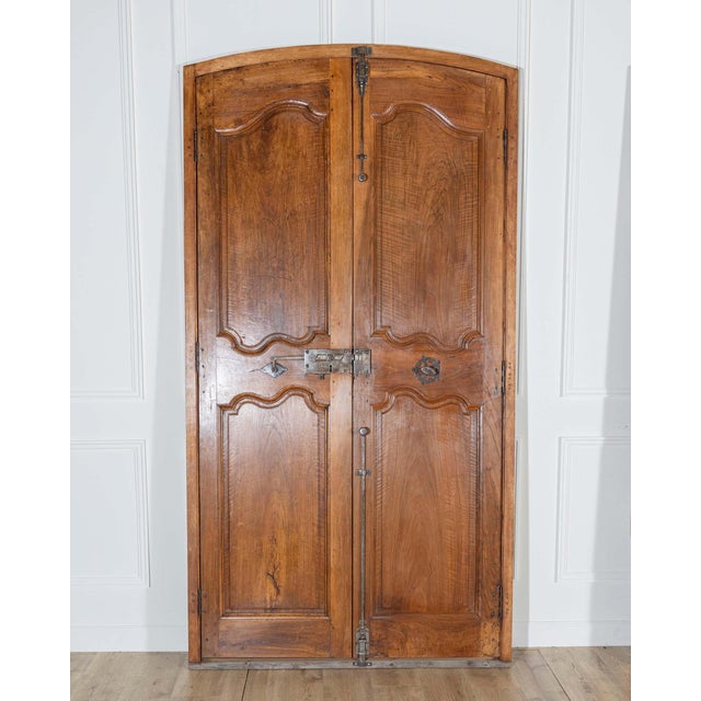 Two Pairs of 18th-Century French Walnut Communication Doors For Sale In Atlanta - Image 6 of 17