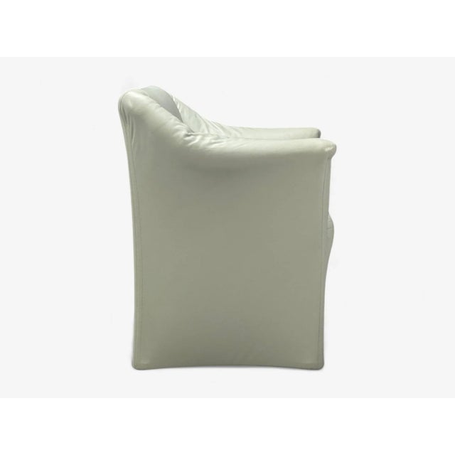 Mario Bellini, Italian Modern, Leather, Four Model 684 Armchairs, Italy, 1980s For Sale - Image 12 of 15